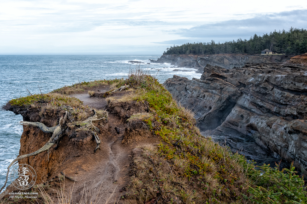 A well used vantage overlook along the coast just south of Shore Acres State Park outside of Charleston in Oregon.
