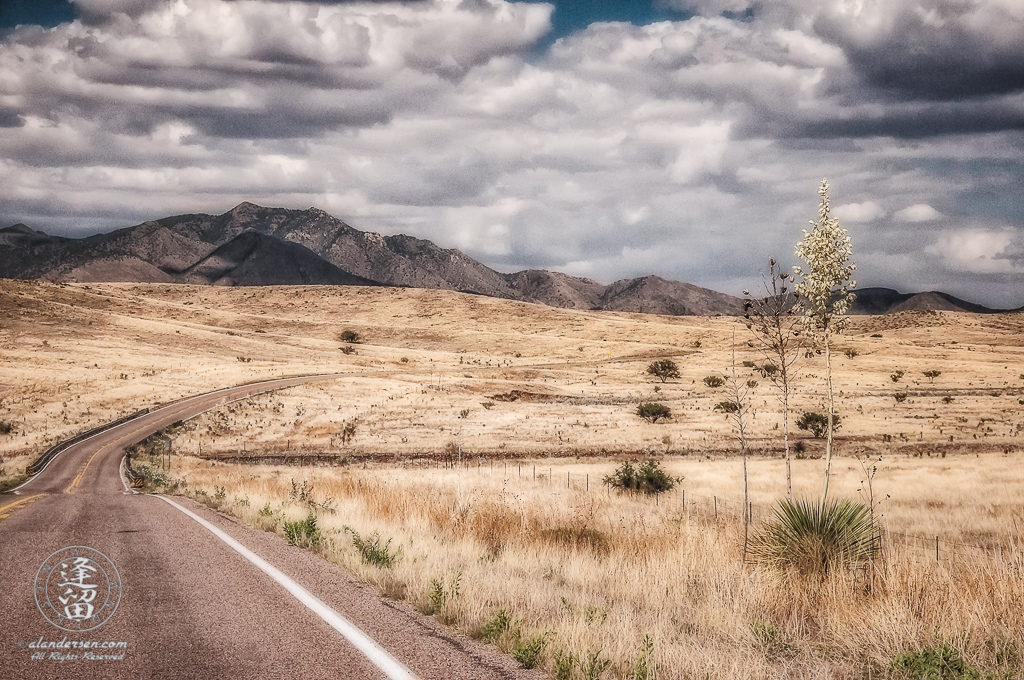 The scenic Sonoita Highway (SR82) between Sonoita and Whetstone.