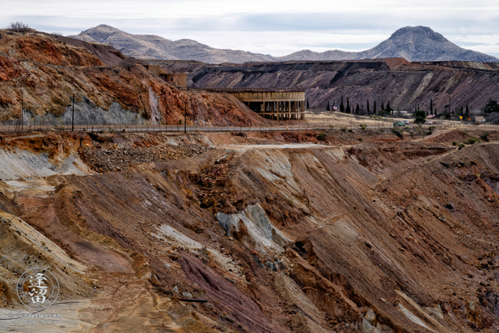 Concrete foundations for Lavendar Pit sulpheric acid tanks.